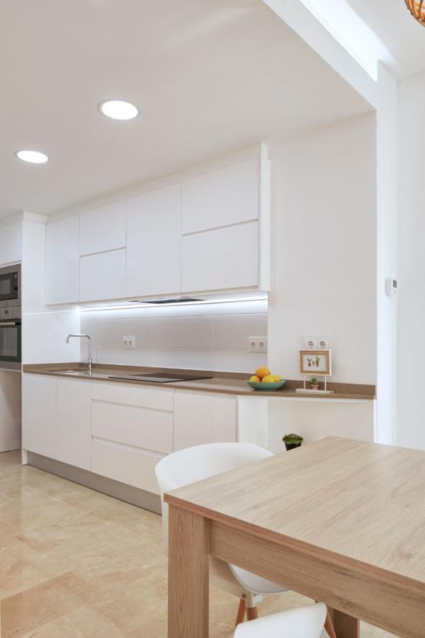 Bright Sunny Albir Beach Apartment El Albir Buitenkant foto